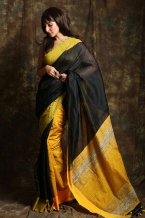 Kusumdola Saree