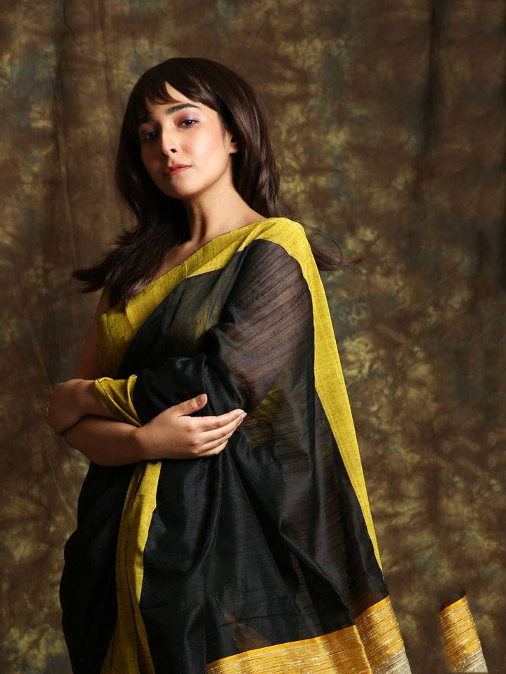 Kusumdola Saree