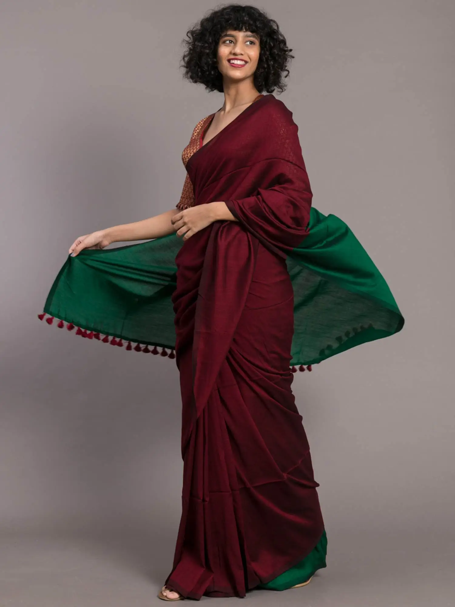 Maroon Green Cotton Acrylic Solid Saree without Blouse - Sutisaree