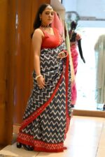Blue Malmal Cotton Saree With All Over Print