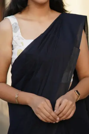 Black Plain Cotton Silk Saree Unstiched Blouse